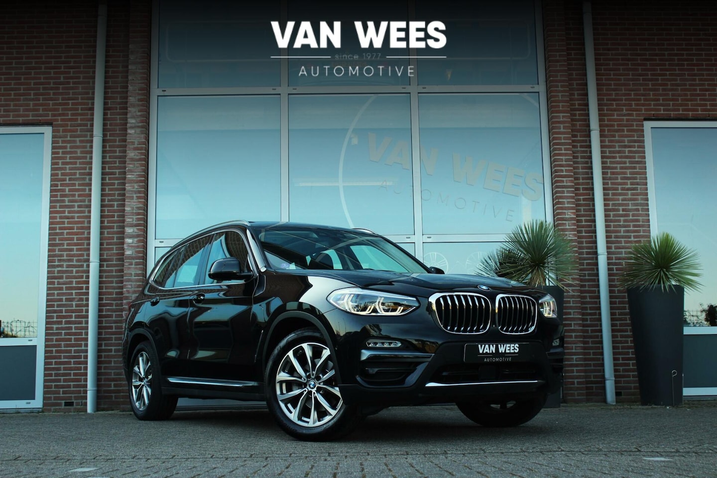 BMW X3 - xDrive20i G01 High Executive Facelift Luxury-Line | Dakraam | Trekhaak | 19 inch | LED | C - AutoWereld.nl