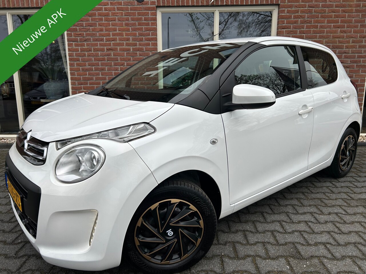 Citroën C1 - 1.0 VTi Feel NIEUWE APK / CARPLAY / ANDROID / CAMERA / DAB+ / AIRCO / ELEK.RAMEN / ELEK.SP - AutoWereld.nl