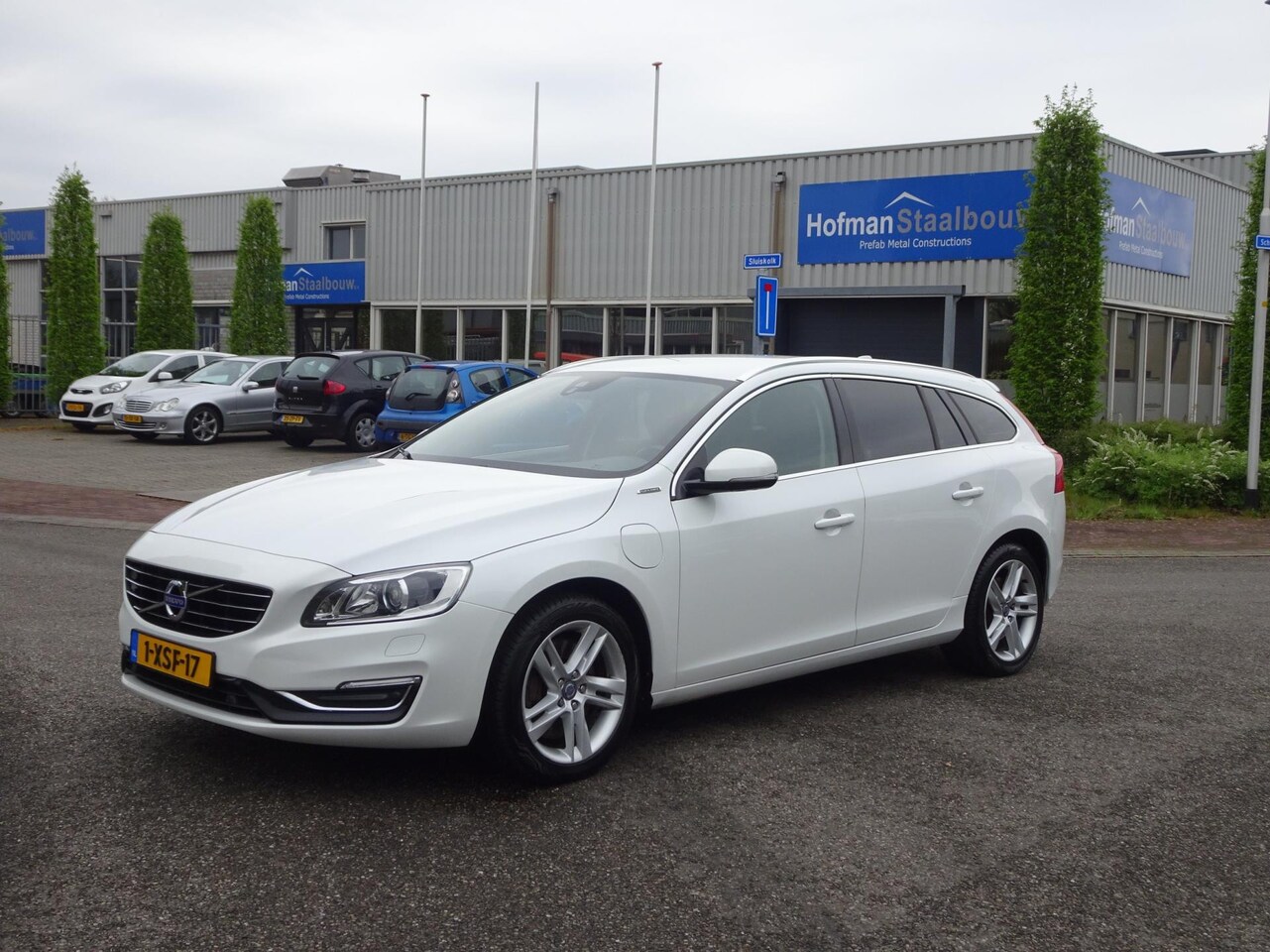 Volvo V60 - 2.4 D6 AWD Plug-In Hybrid Momentum 2.4 D6 AWD Plug-In Hybrid Momentum - AutoWereld.nl