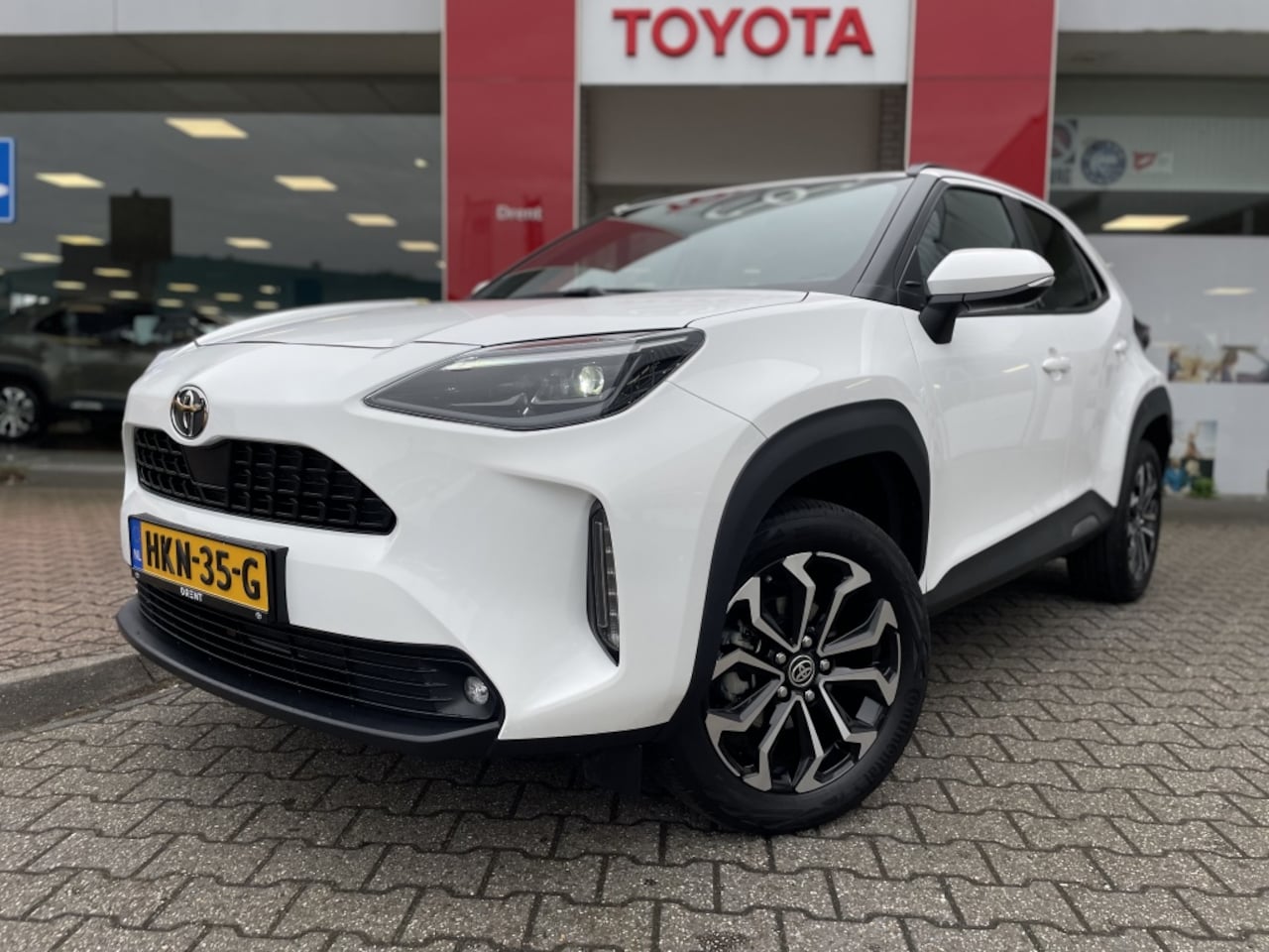 Toyota Yaris Cross - 1.5 Hybrid 130 Dynamic | Navi | Keyless Entry & Start | Stoelver - AutoWereld.nl
