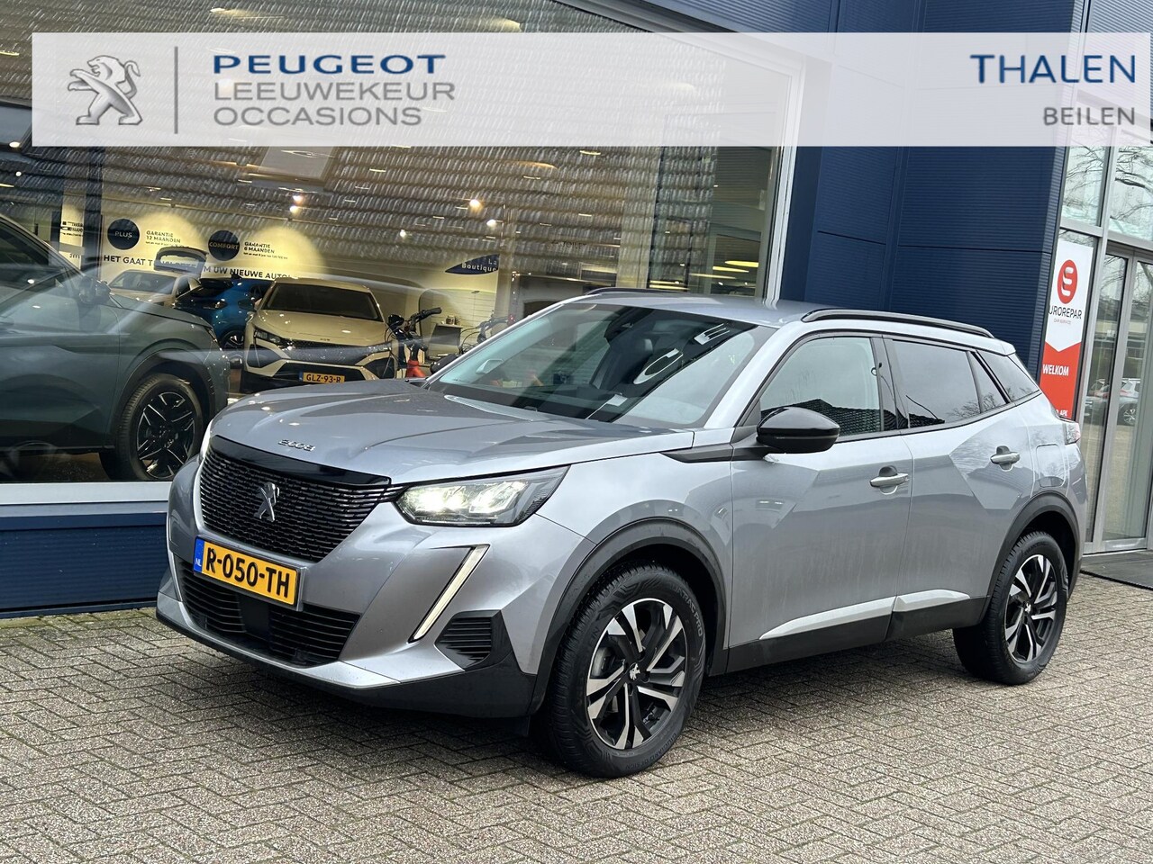 Peugeot 2008 - 1.2 Turbo 130PK Allure Pack | Automaat | Navigatie via telefoon | 3D Virtual Cockpit | LED - AutoWereld.nl