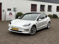 Tesla Model 3 - Standard Plus RWD/ Facelift model met warmtepomp/ Afneembare trekhaak/ 19 Inch velgen/ 1 E
