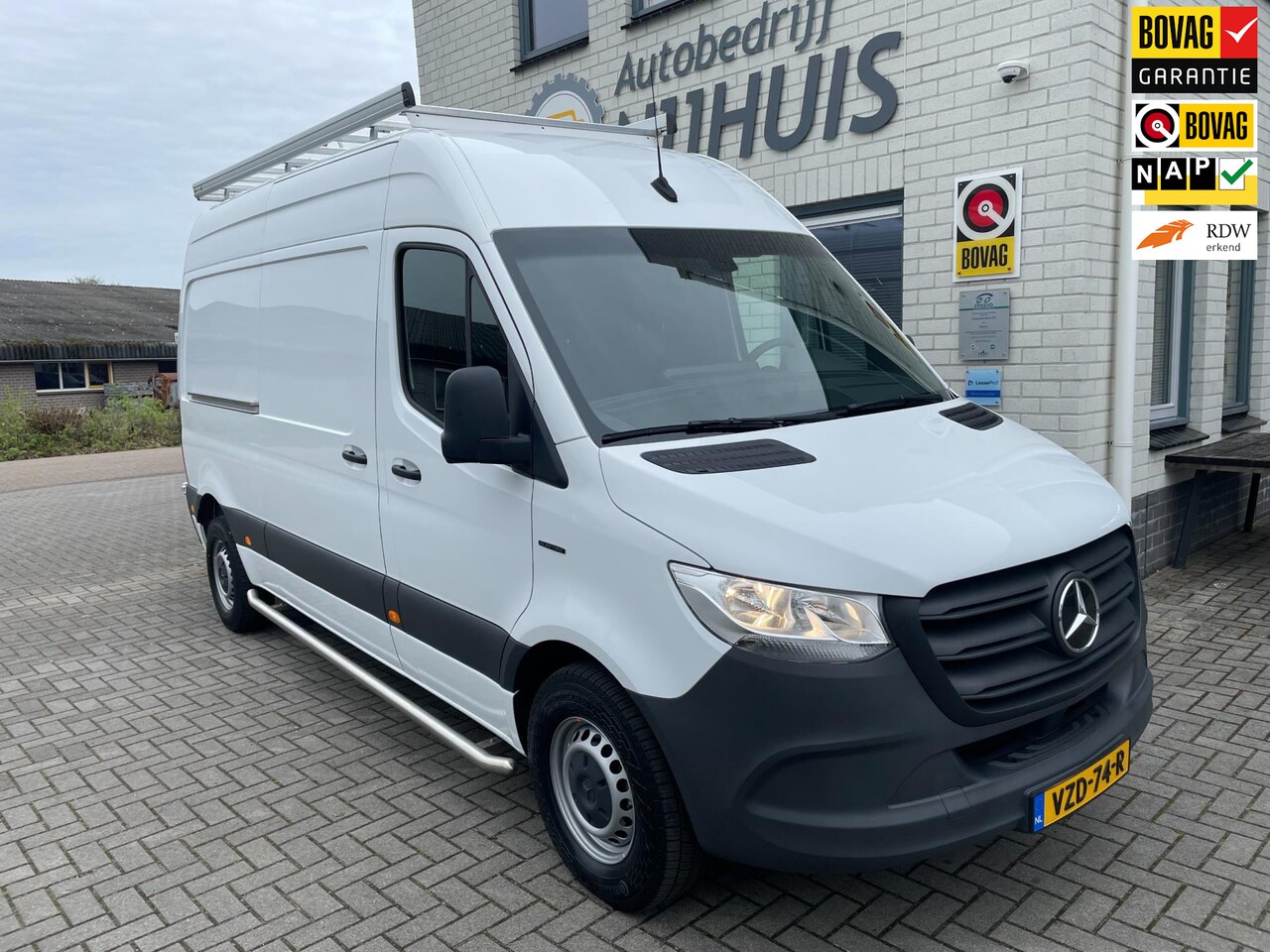 Mercedes-Benz eSprinter - ESprinter L2H2 41 kWh / Climate Controle / Imperiaal / Camera / Telefoon - AutoWereld.nl