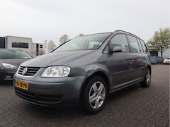 Volkswagen Touran - 1.6-16V FSI Business / Rondom Beschadigd
