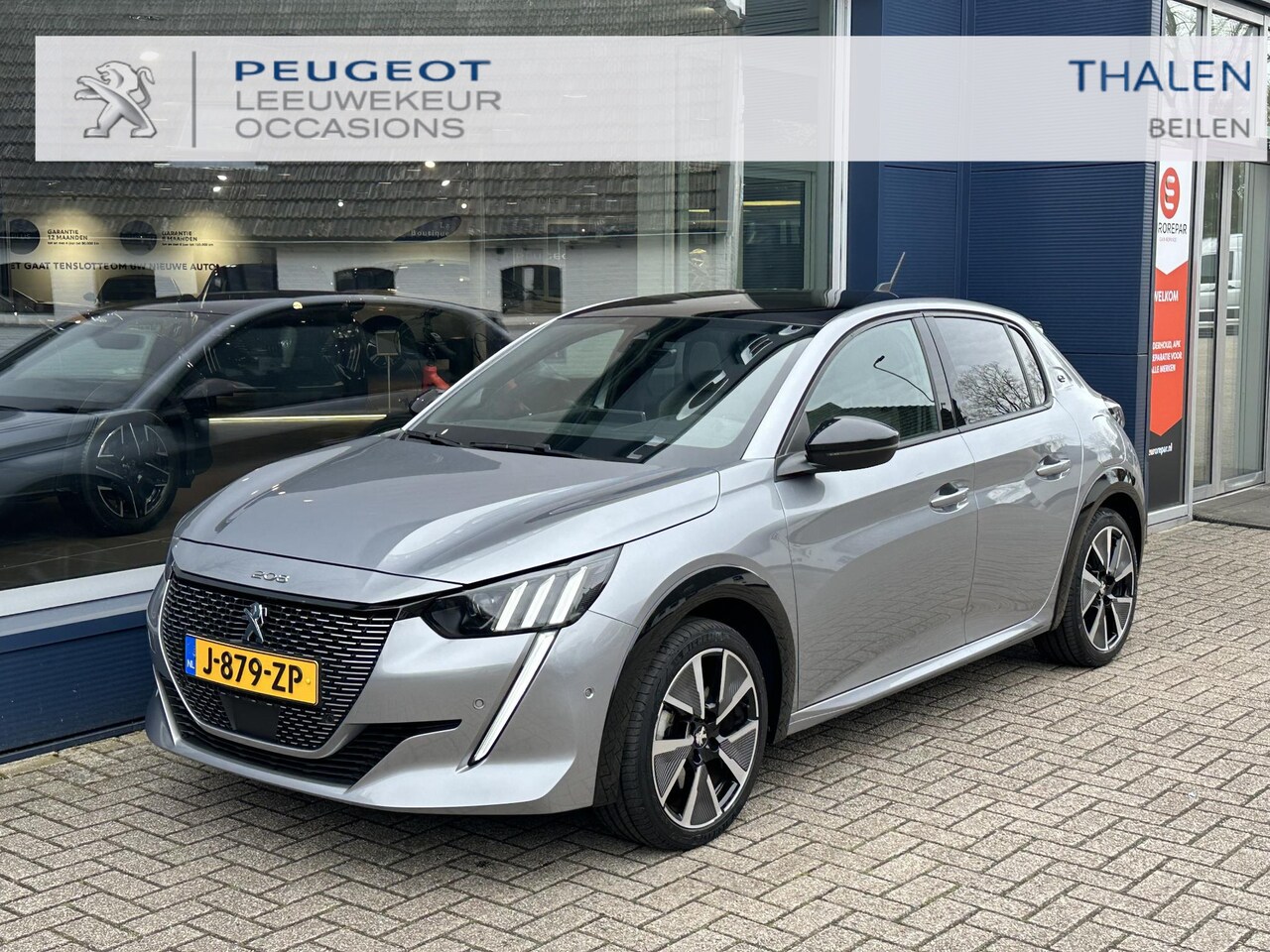 Peugeot e-208 - EV GT 350 50 kWh | Panoramadak | Draadloze telefoon lader | Full-Led koplampen | Navigatie - AutoWereld.nl
