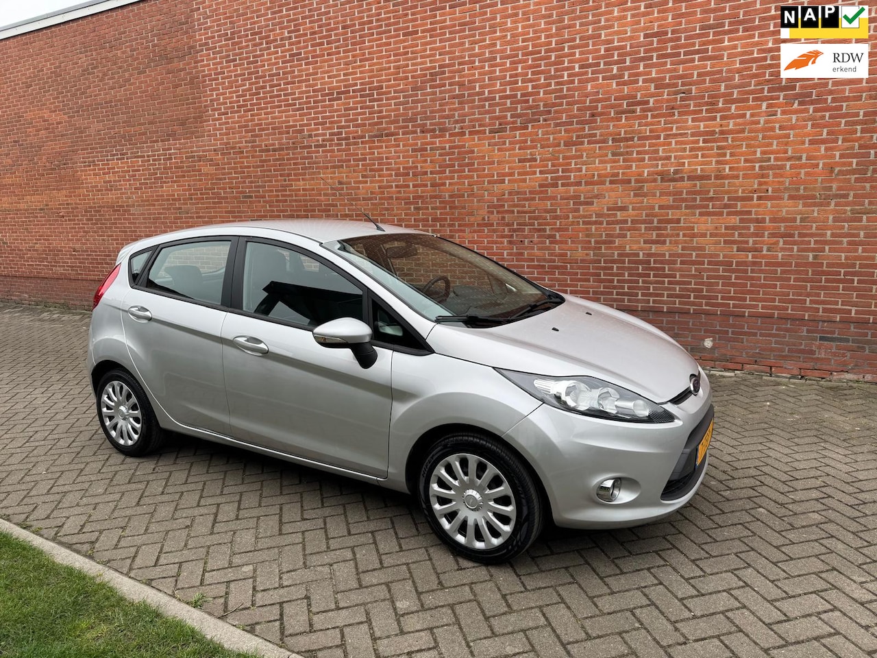 Ford Fiesta - 1.4 Titanium Airco Automaat - AutoWereld.nl