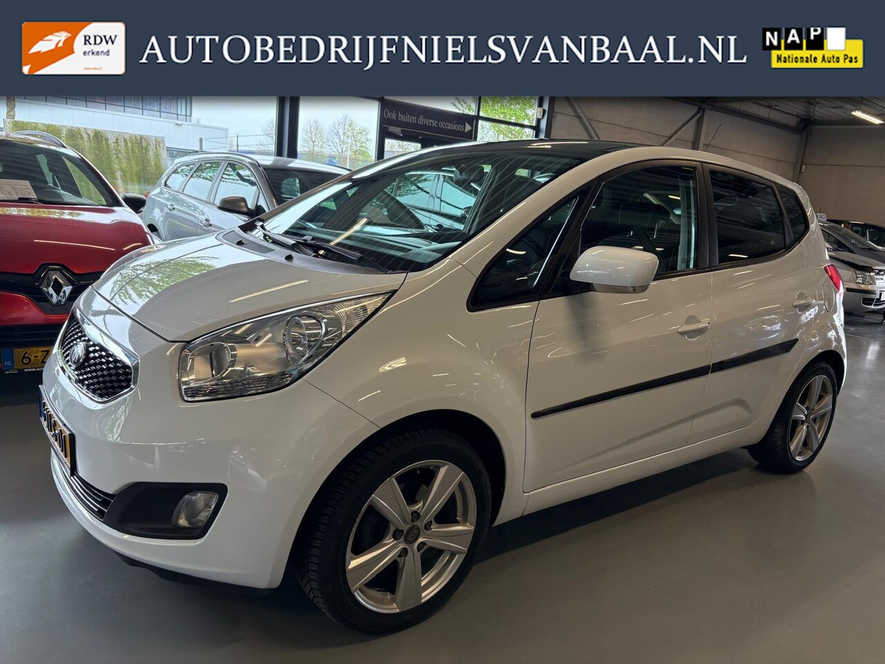 Kia Venga - 1.4 CVVT World Cup Edition Pano/Navi/Clima/Cruise - AutoWereld.nl