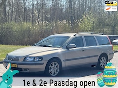 Volvo V70 - 2.4 Comfort Line/AUTOMAAT/NAVI/LEDER