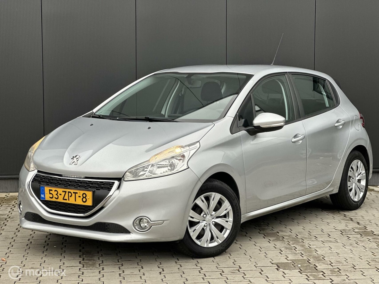 Peugeot 208 - 1.2 VTi Active | CRUISE | TREKHAAK | NAVI | - AutoWereld.nl