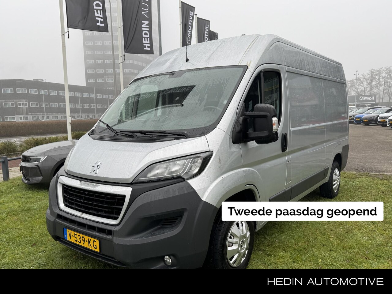 Peugeot Boxer - 330 2.0 BlueHDI 130PK L2H2 Premium Pack 3-Pers. | Navigatie | Camera | Cruise control | Pa - AutoWereld.nl