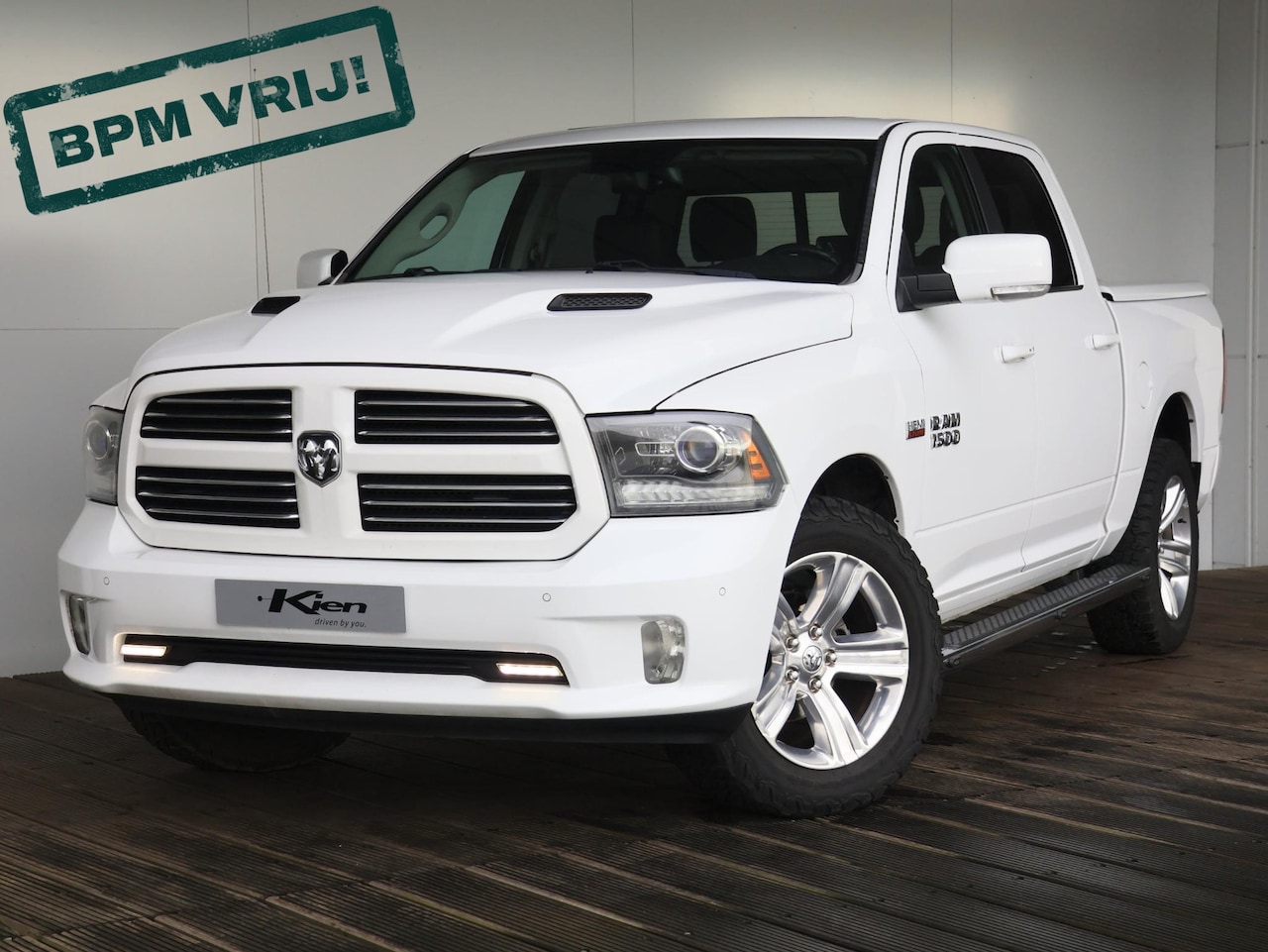 Dodge Ram 1500 - 5.7 V8 4x4 Crew Cab 5'7 Laramie | Fiscaal € 35.837 | Pano | LPG | Navi | - AutoWereld.nl