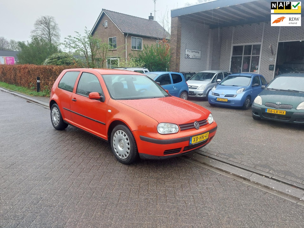 Volkswagen Golf - 1.6 Trendline 1.6 Trendline - AutoWereld.nl