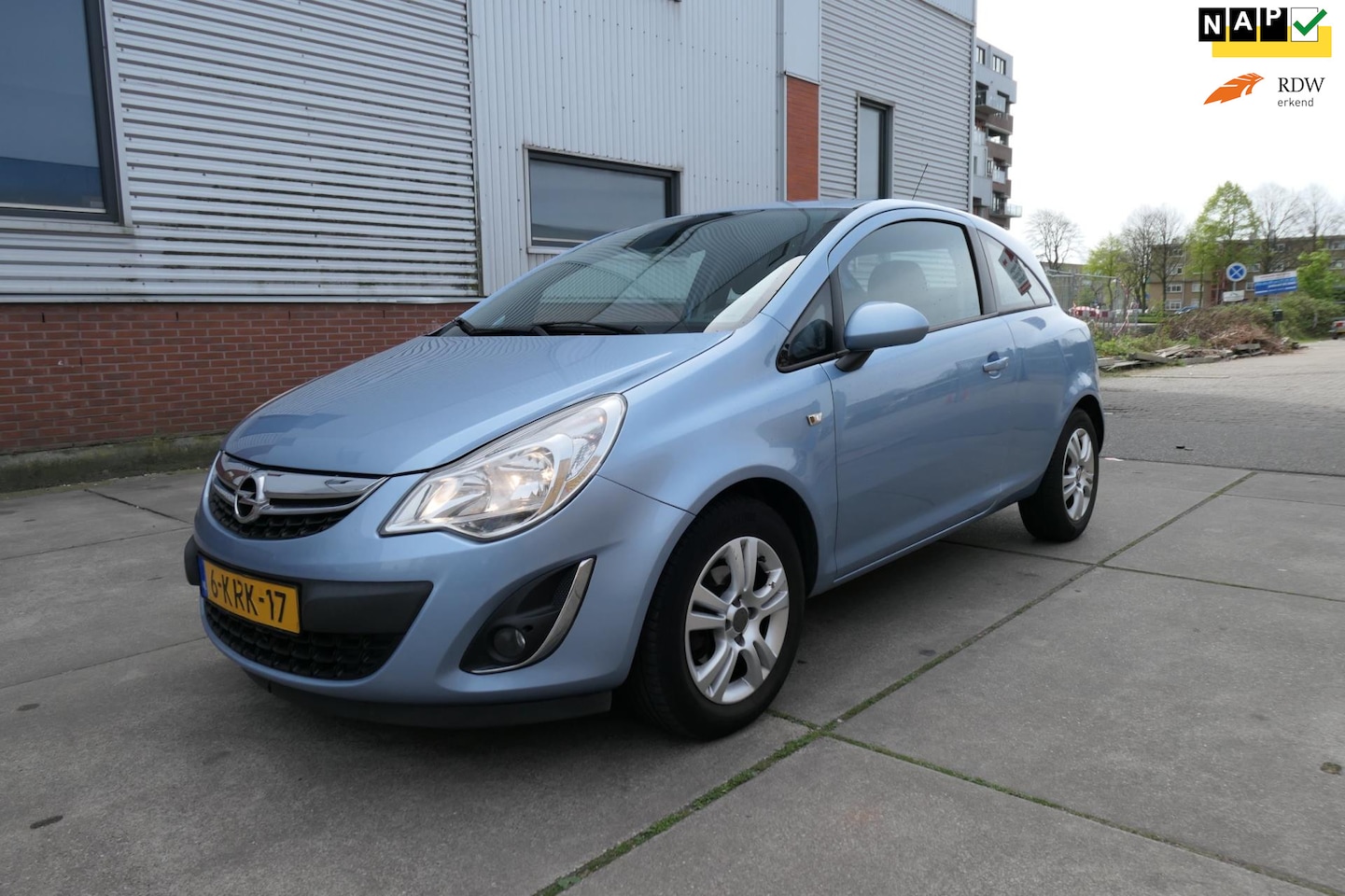 Opel Corsa - 1.2-16V Berlin Apk/Airco/Cruise/Nap/Cd/Velgen/Boekjes/Elektrisch/Centraal - AutoWereld.nl
