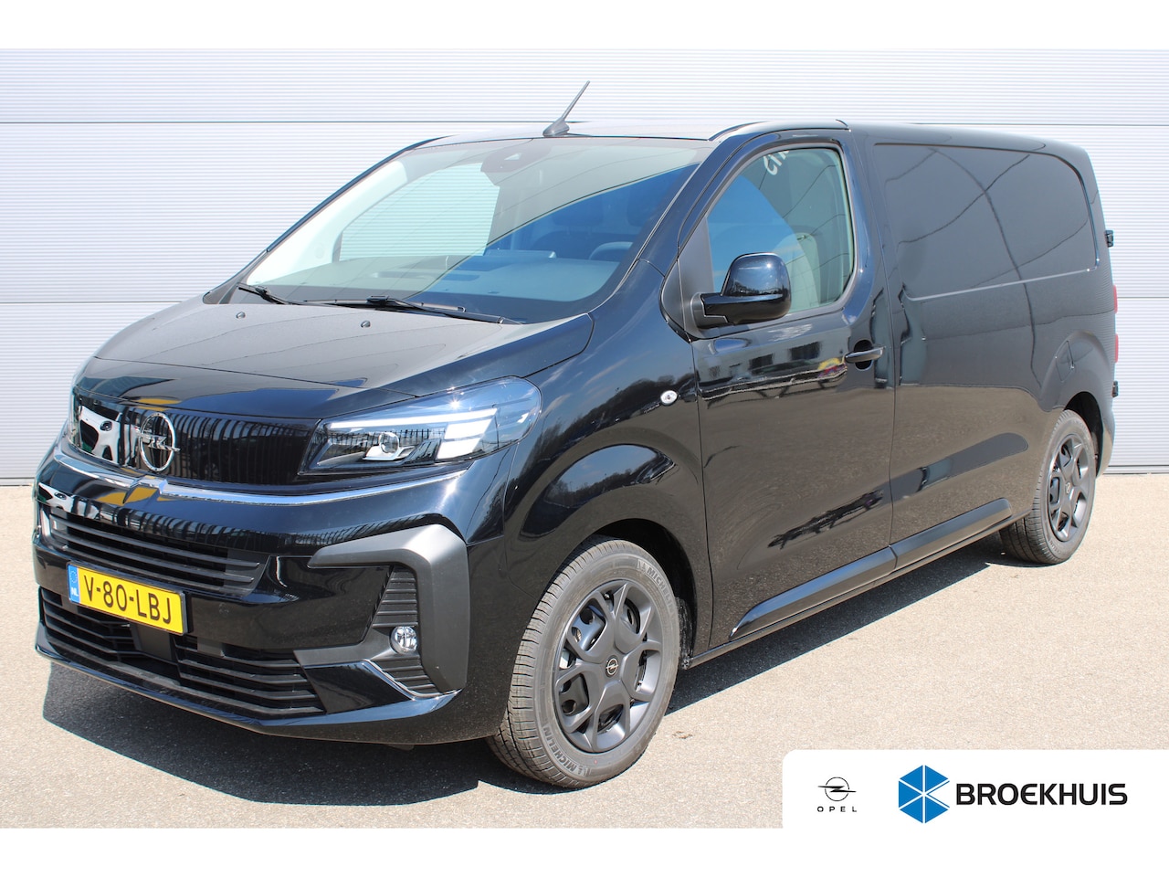 Opel Vivaro - 2.0 Diesel 180 S&S L2 | 2 zitplaatsen rechtsvoor | Bumpers in carrosseriekleur | Full-LED - AutoWereld.nl