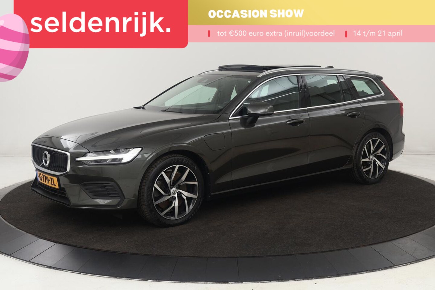 Volvo V60 - 2.0 T6 Twin Engine AWD Momentum Pro | Panoramadak | Trekhaak | Adaptive cruise | Stoelverw - AutoWereld.nl