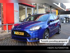 Ford Focus Wagon - 2.0 EcoBoost ST-250PK | Navigatie | Climate Contro Leder/Stof | 250pk