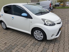 Toyota Aygo - 1.0 VVT-i Dynamic Blue