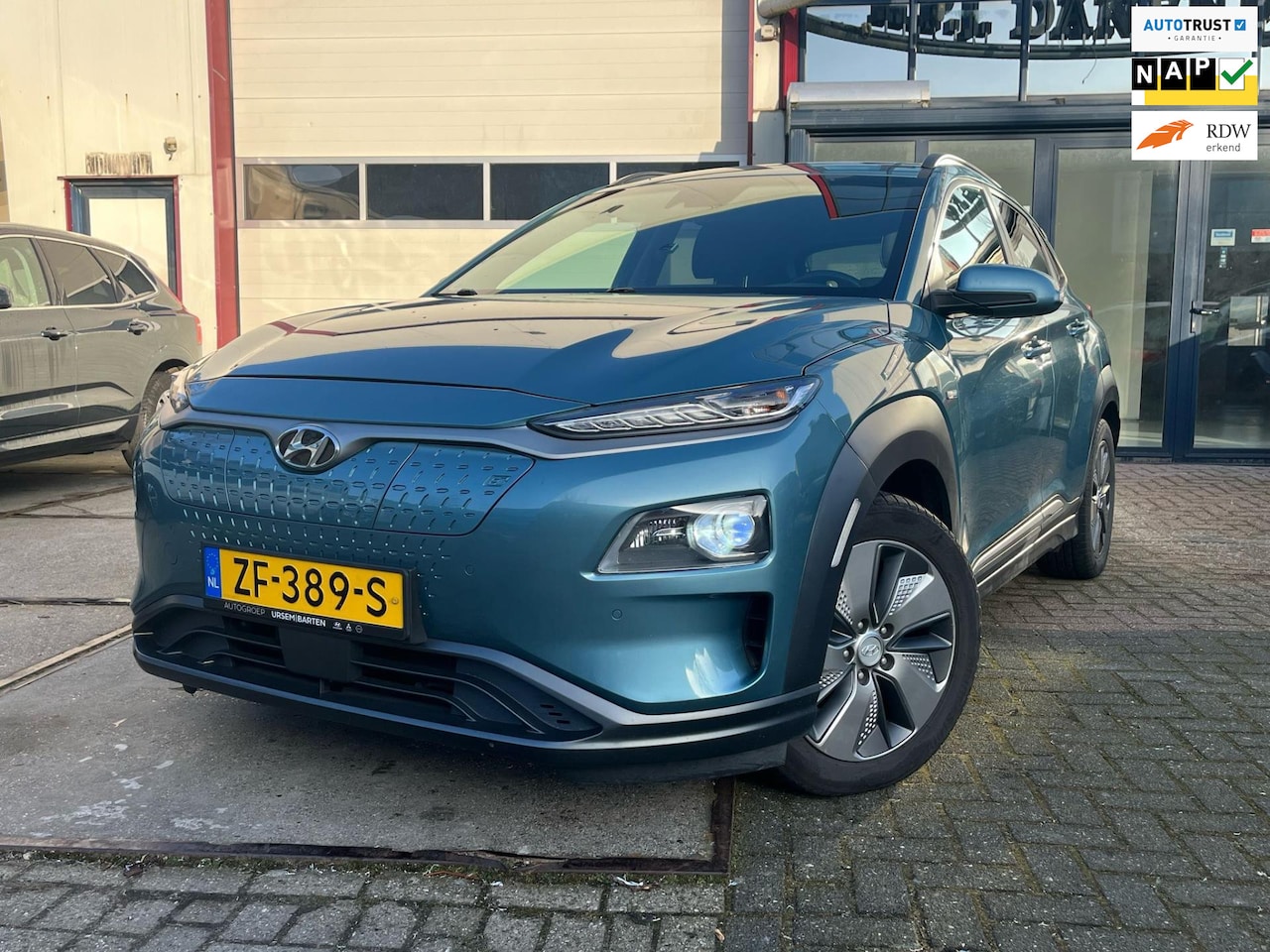 Hyundai Kona Electric - EV Premium 64 kWh LEER FULL OPTIES ! NIEUW - AutoWereld.nl