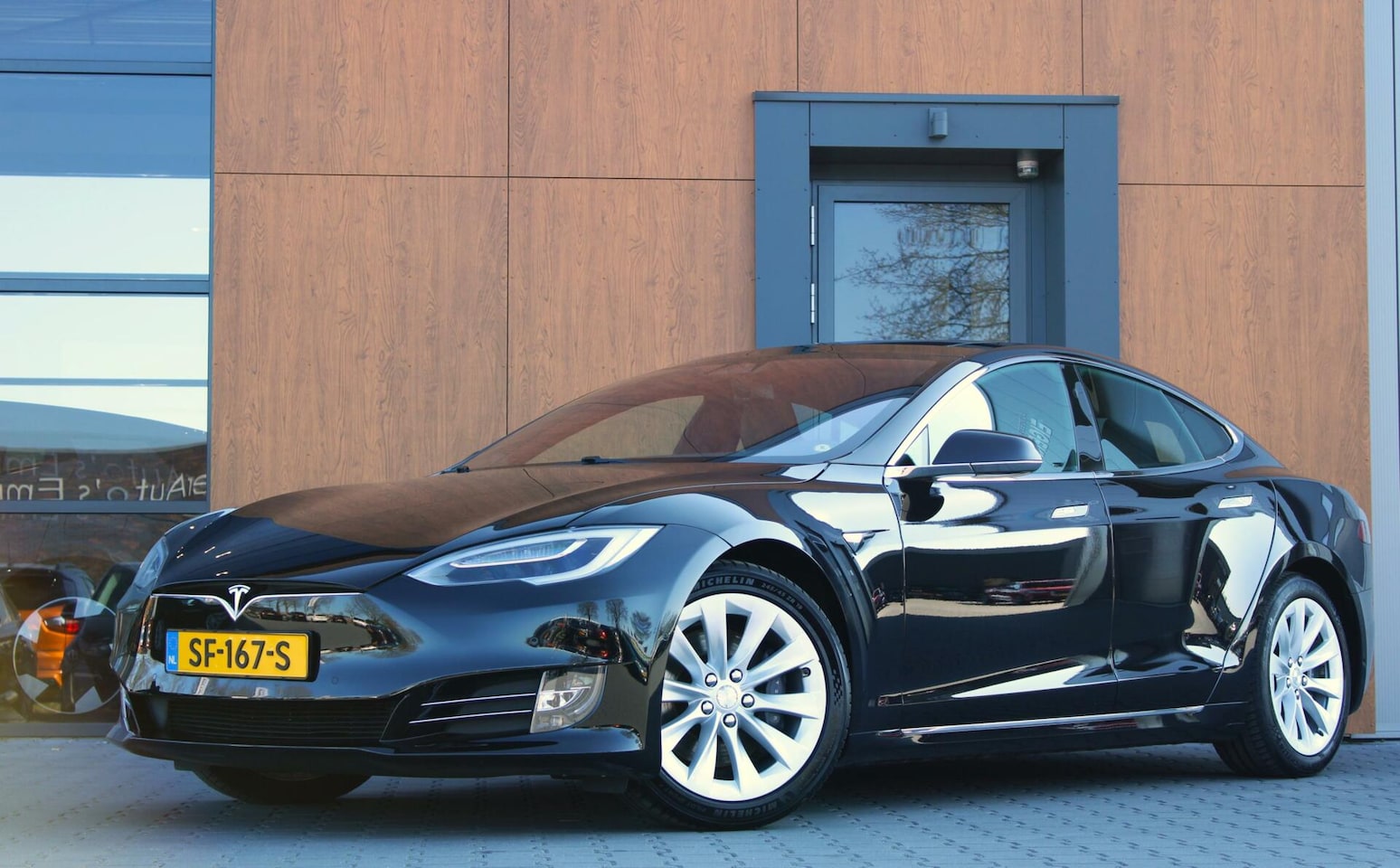 Tesla Model S - 75D | Schuifdak - AutoWereld.nl