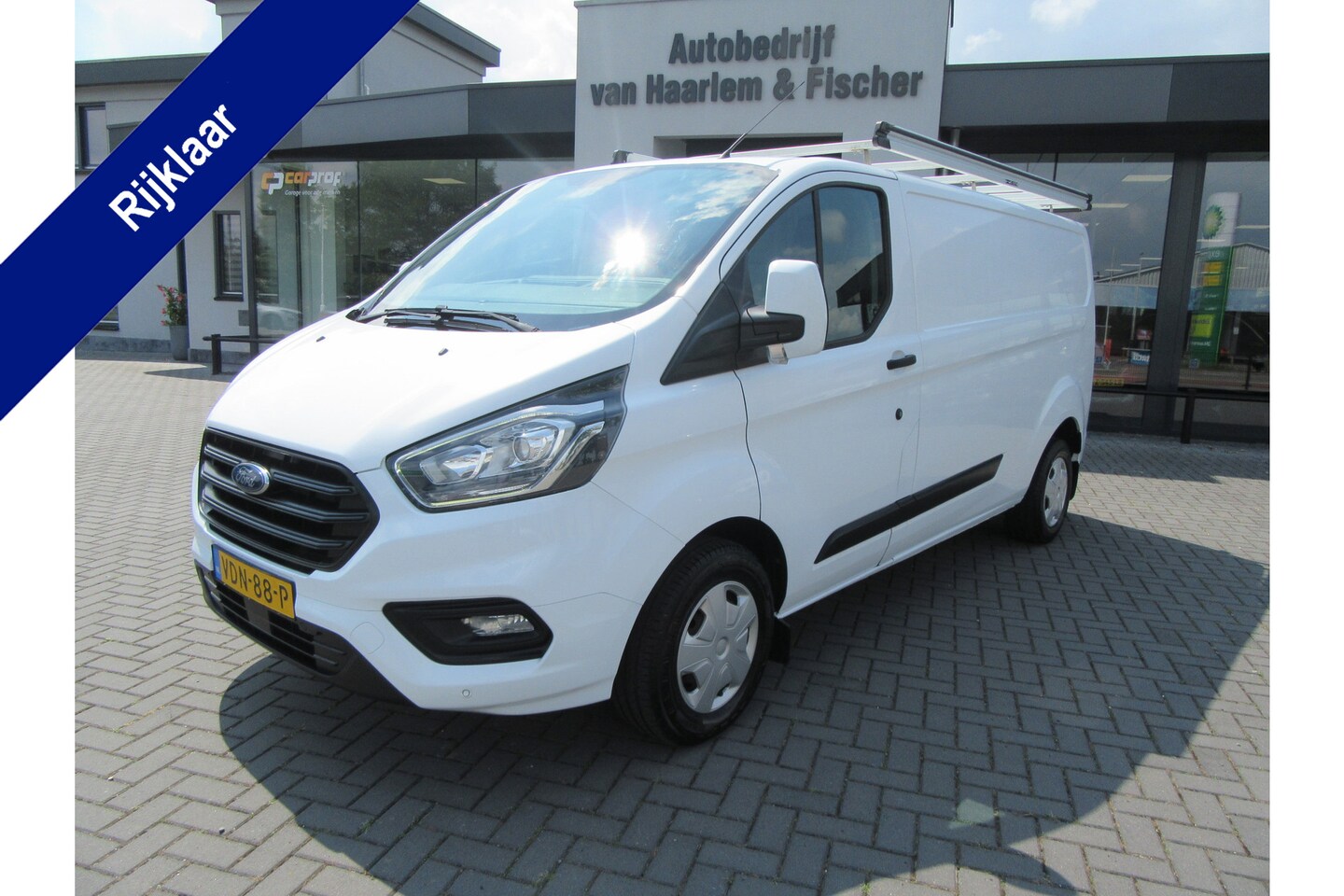 Ford Transit Custom - 300 2.0 TDCI 130PK L2H1, Airco, Cruise Control, PDC V+A - AutoWereld.nl
