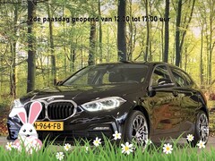 BMW 1-serie - 118i Business Edition | Parkeersensoren | Apple Carplay | Android Auto | Cruise Control |