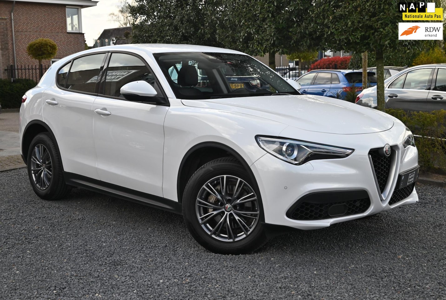 Alfa Romeo Stelvio - 2.0 T AWD Super 200 PK Aut. Side-Assist Camera Memory - AutoWereld.nl