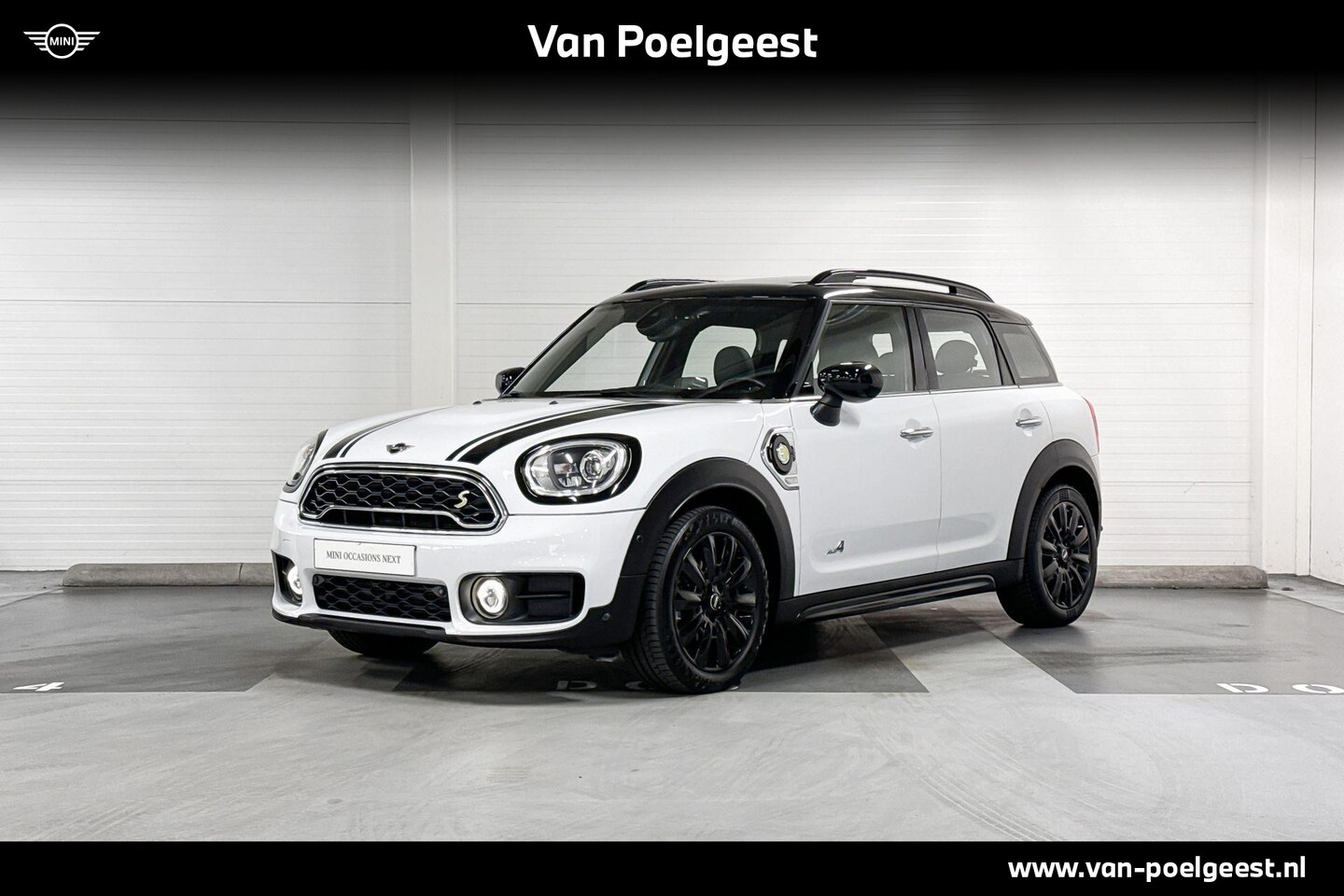 MINI Countryman - SE All4 | Panoramadak |18"Pin Spoke zwart | Achteruitrijcamera | Parkeersensoren |  Apple - AutoWereld.nl