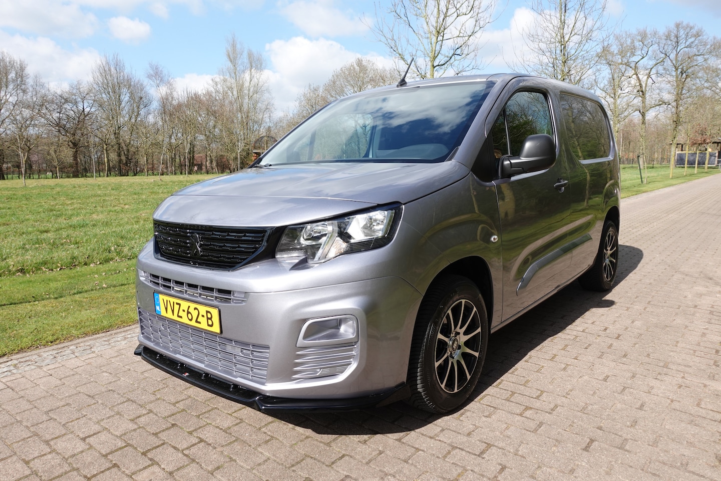 Peugeot Partner - 1.5 BlueHDi 100 S&S L1 Cruisecontrol | Bumpers in kleur | navigatie - AutoWereld.nl