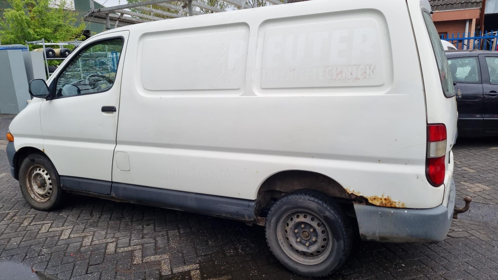 Toyota HiAce - 2.5 D4-D 90 2.5 D4-D 90 - AutoWereld.nl