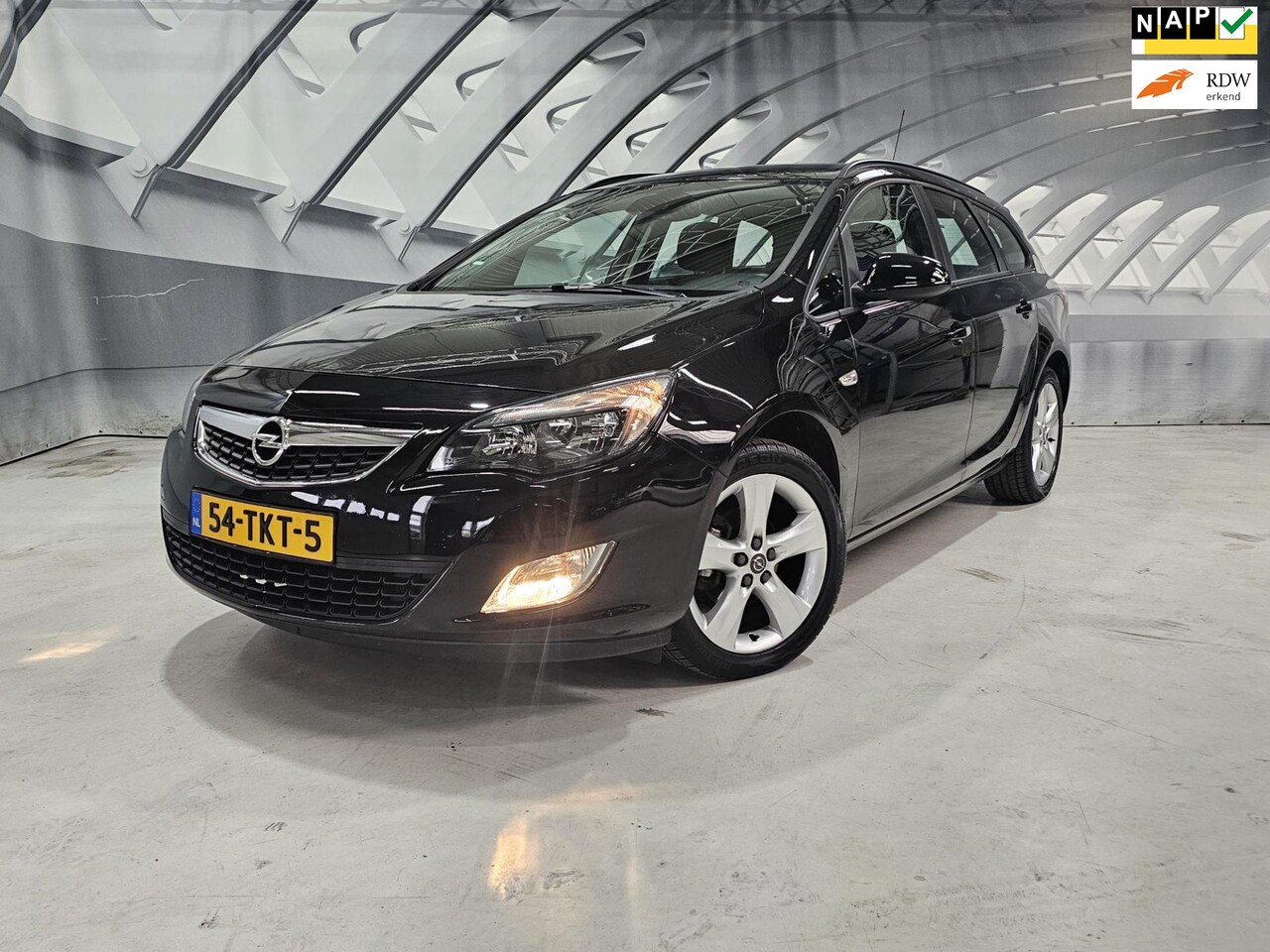 Opel Astra Sports Tourer - 1.4 Turbo Edition navigatie trekhaak - AutoWereld.nl