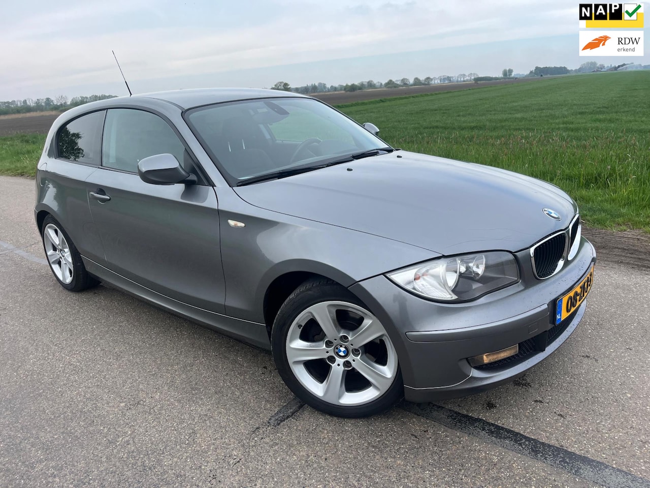 BMW 1-serie - 118i High Executive / 2010 nwe apk! - AutoWereld.nl