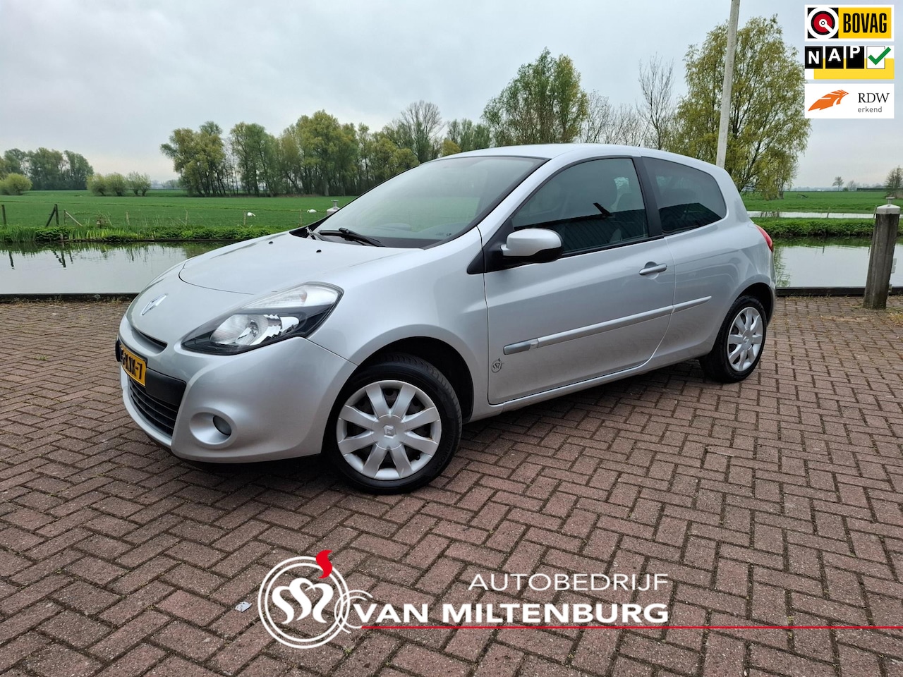 Renault Clio - 1.2 Authentique Airco Cruise IsoFix - AutoWereld.nl
