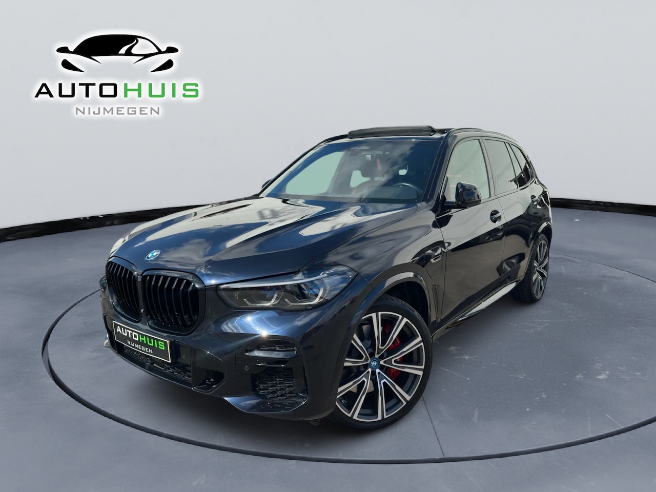 BMW X5 - XDrive45e High Executive M pakket pano voluit gevoerd Elek Trekhaak - AutoWereld.nl