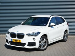 BMW X1 - sDrive18i M Sport Dealer O.H | Alcantara Sportstoelen | LED Koplampen | 18"L.M | Navi Full