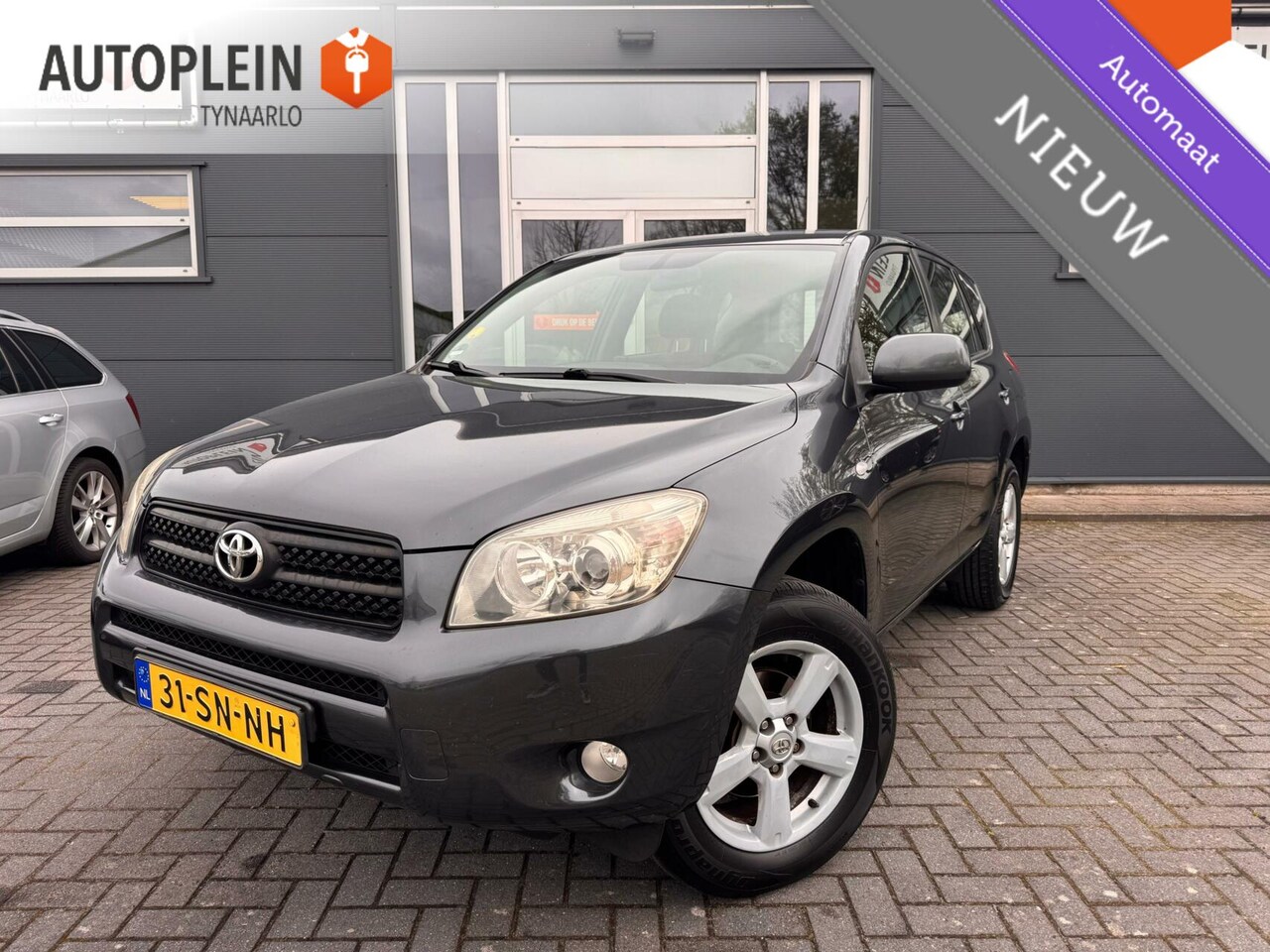 Toyota RAV4 - 2.0 VVTi Executive Automaat|4WD|NAP|Cruise|Trekhaak|NL Auto|Navi|PDC - AutoWereld.nl