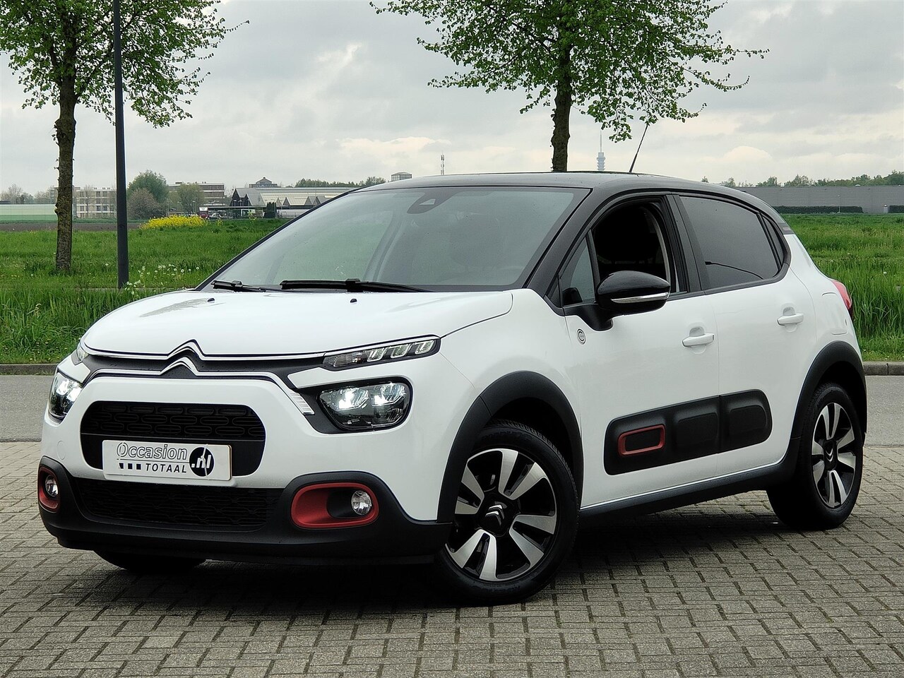 Citroën C3 - 1.2 PureTech C-Series | Led | Carplay | DAB | Cruise | Climate - AutoWereld.nl