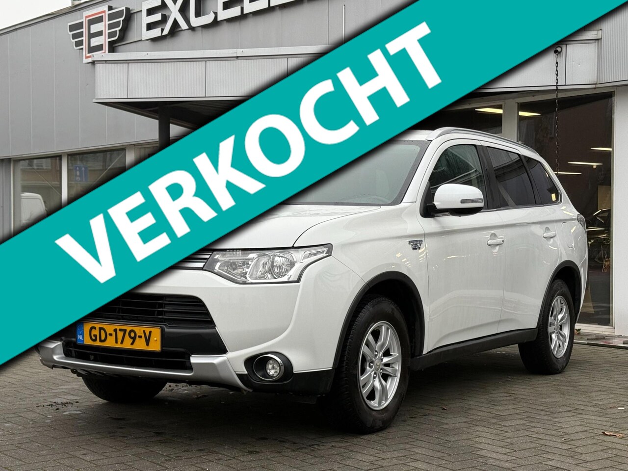 Mitsubishi Outlander - 2.0 PHEV Business Edition X-Line 2.0 PHEV Business Edition X-Line - AutoWereld.nl