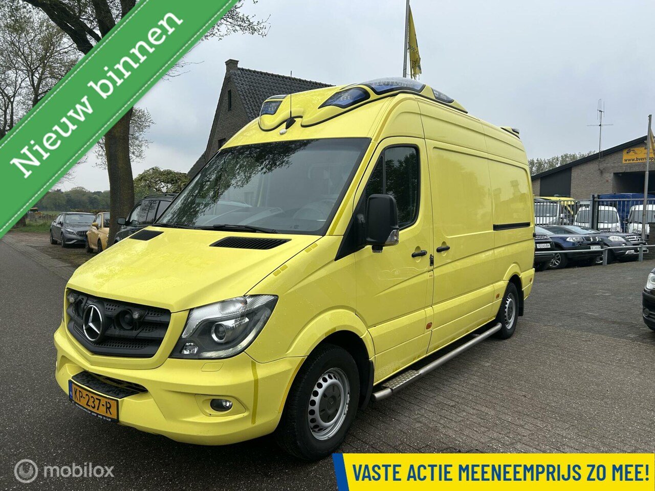 Mercedes-Benz Sprinter - 319 CDI ex Ambulance 3.0 V6 - AutoWereld.nl
