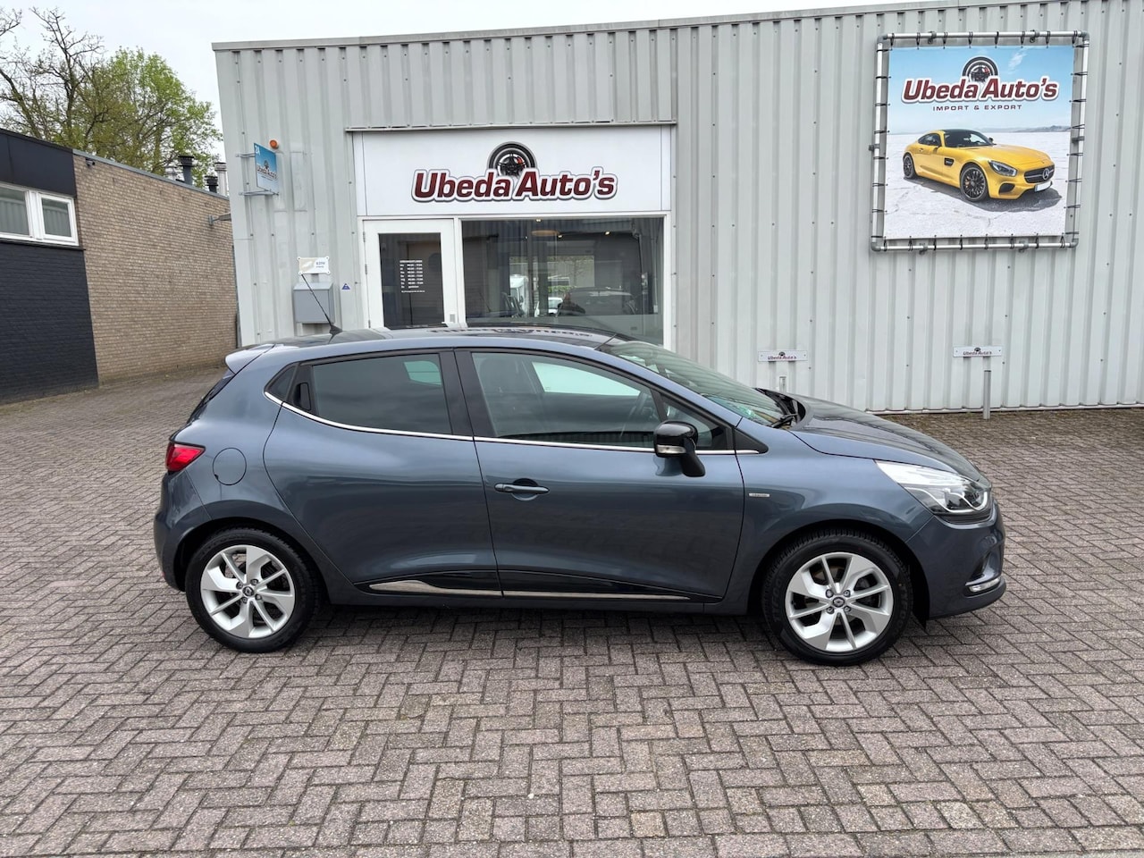 Renault Clio - 0.9 TCe Limited NL AUTO KM 132945 ZEER MOOI 7999E - AutoWereld.nl