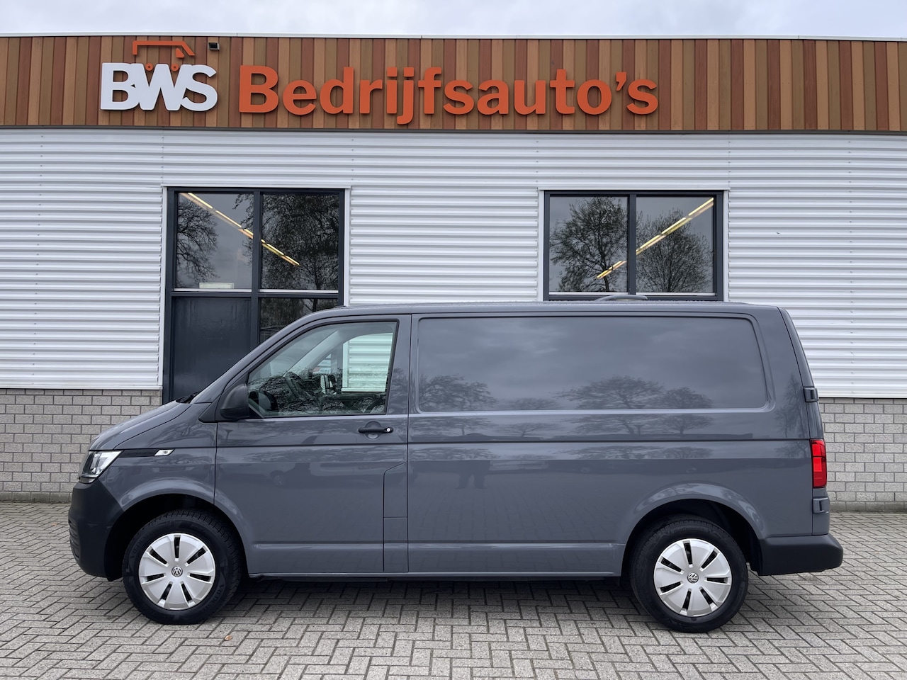 Volkswagen Transporter - 2.0 TDI L1H1 26 Economy Business / vaste prijs rijklaar € 17.950 ex btw / lease vanaf € 30 - AutoWereld.nl
