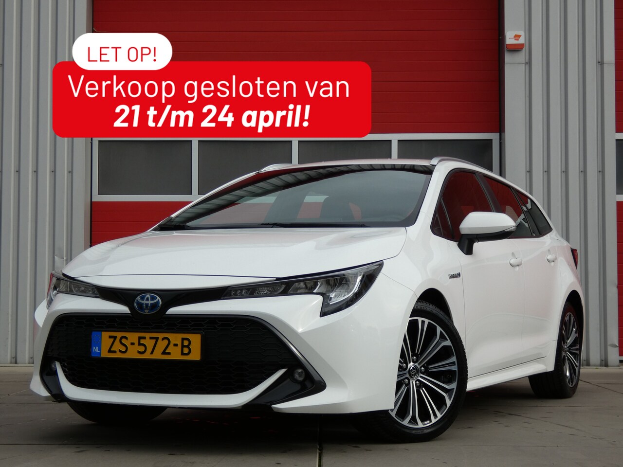 Toyota Corolla Touring Sports - 1.8 Hybrid First Edition/ lage km/ zeer mooi! - AutoWereld.nl