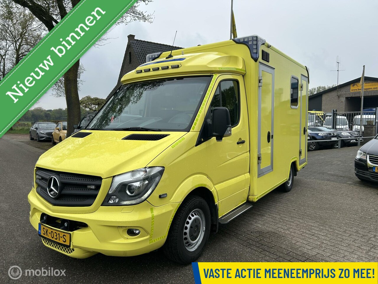 Mercedes-Benz Sprinter - 319 CDI ex Ambulance 3.0 V6 Koffer opbouw - AutoWereld.nl