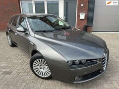 Alfa Romeo 159 Sportwagon - 1.8 mpi Strada / Leder / PDC / Clima / NAP