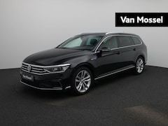 Volkswagen Passat Variant - 1.4 TSI PHEV GTE Business | Automaat | Trekhaak | Digital Cockpit PRO | Navigatie | Keyles