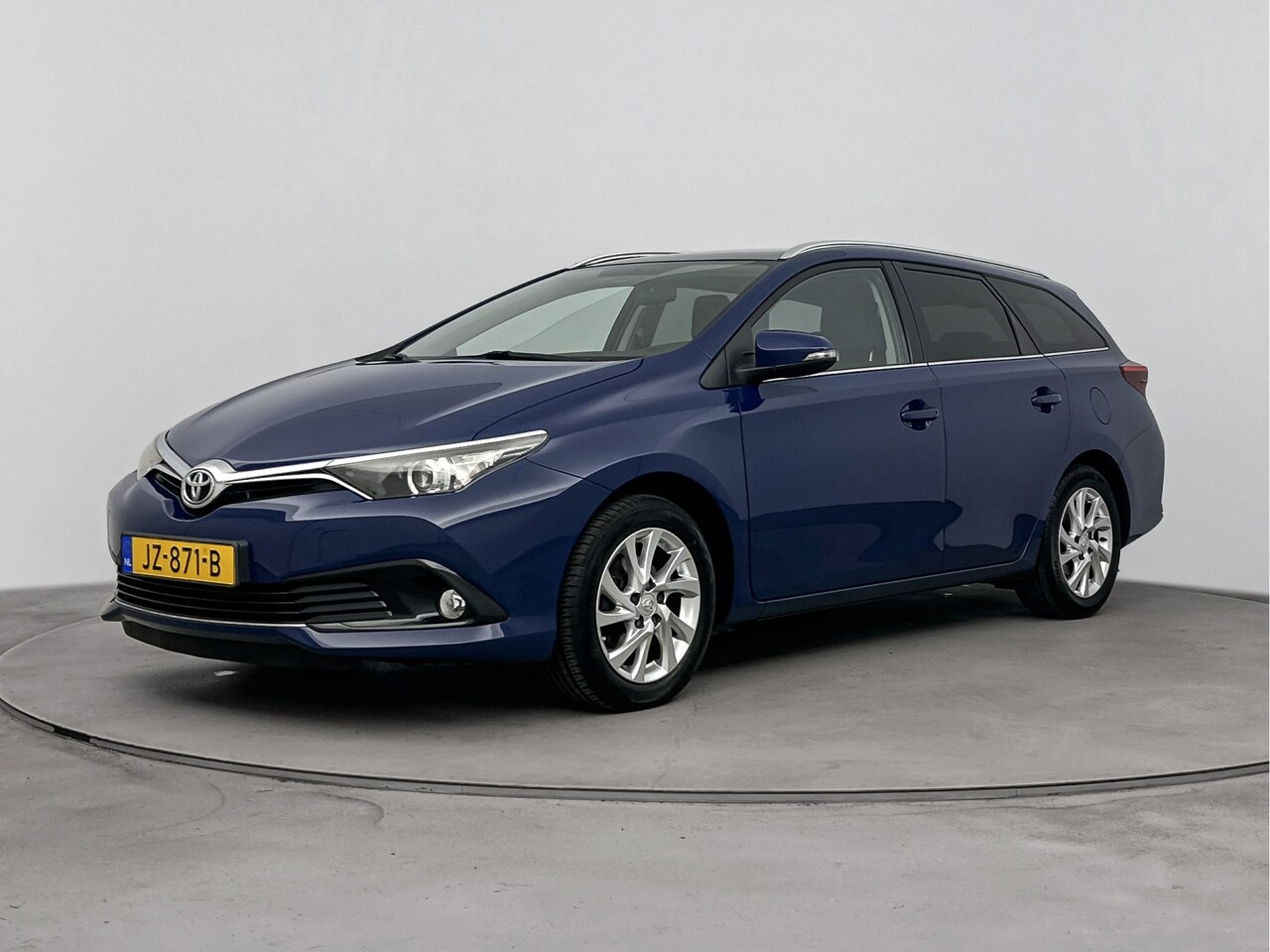 Toyota Auris Touring Sports - 1.2T Trend Go - AutoWereld.nl