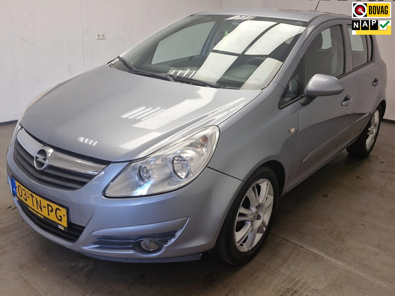 Opel Corsa - 1.2-16V Enjoy AIRCO ! NIEUWE APK ! - AutoWereld.nl