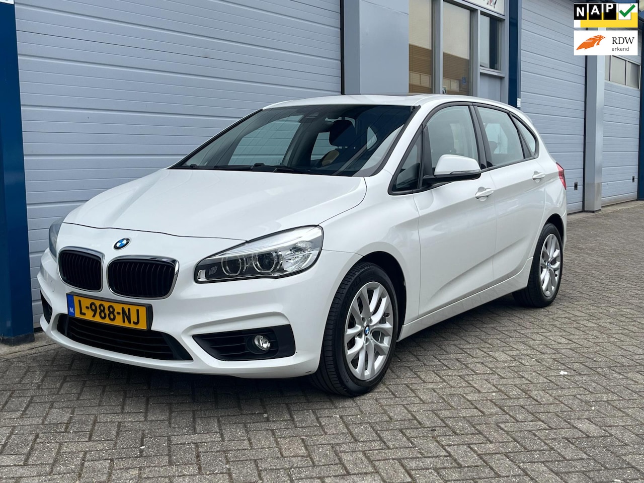 BMW 2-serie Active Tourer - 218i High Executive 218i High Executive - AutoWereld.nl