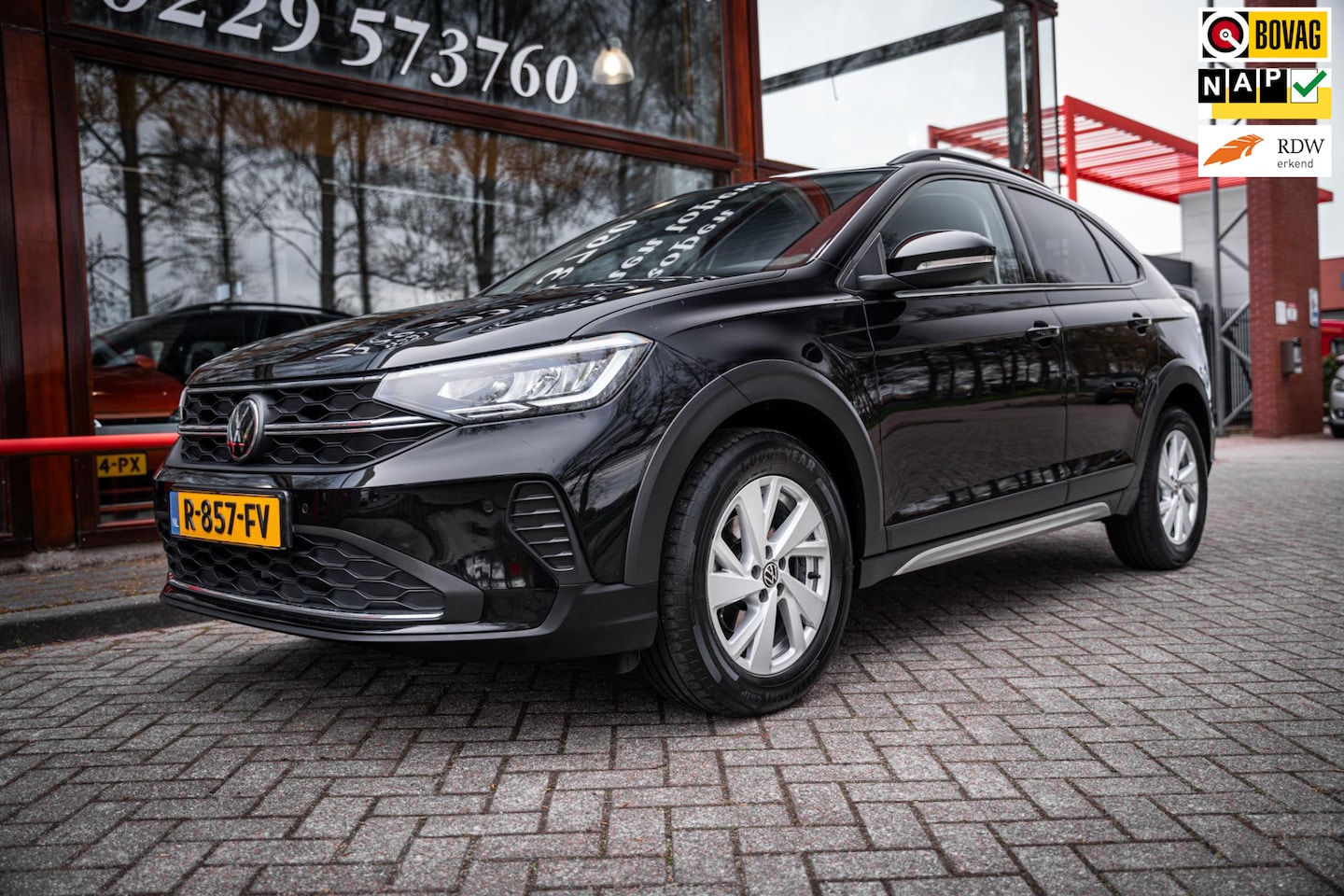 Volkswagen Taigo - 1.0 TSI | Adaptieve cruise control | Navigatie | Parkeer Camera | App-connect | Keyless | - AutoWereld.nl