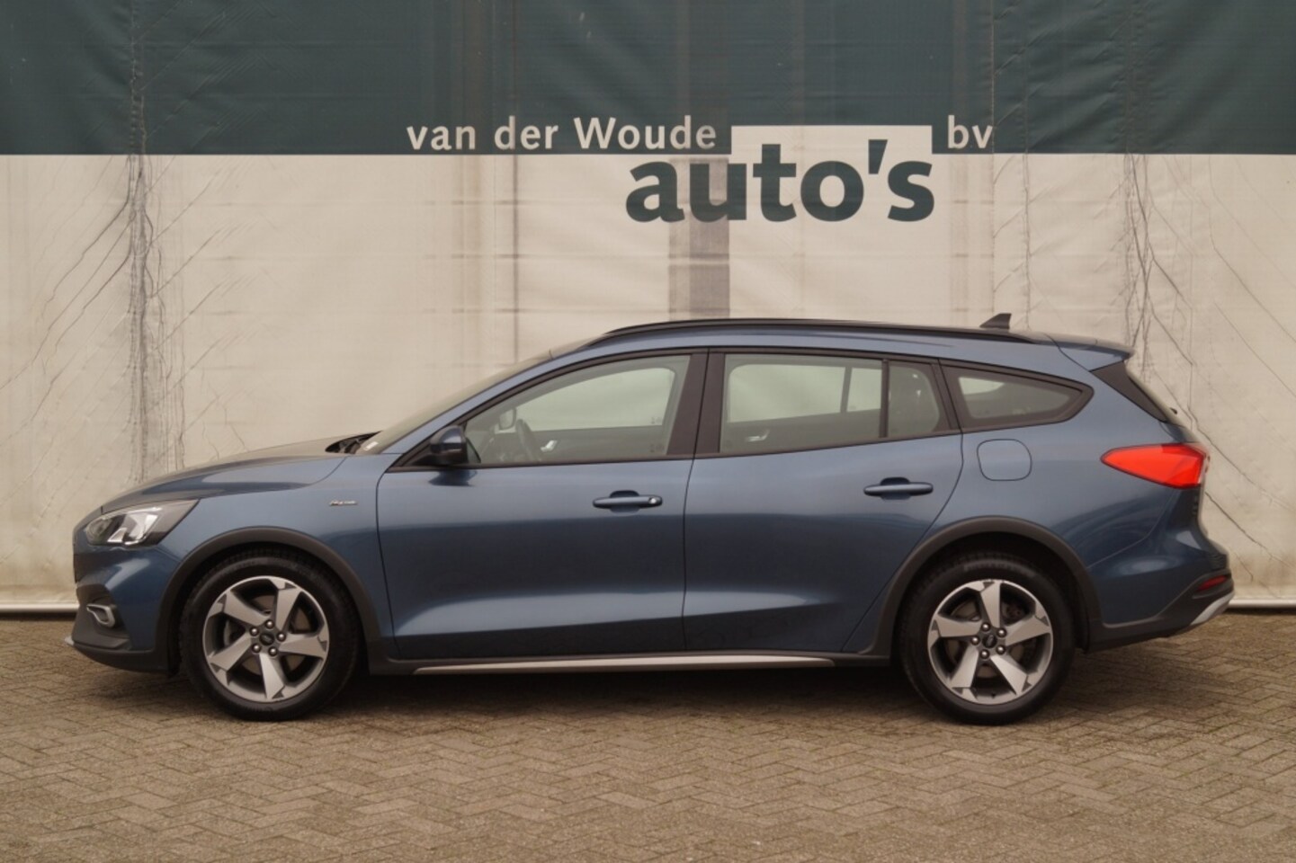 Ford Focus Wagon - 1.5 EcoBoost 150pk Active Business -NAVI-ECC- - AutoWereld.nl