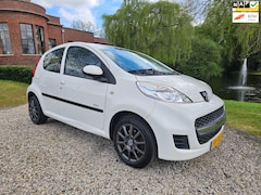 Peugeot 107 - 1.0-12V Millesim 200 AUTOMAAT/airco